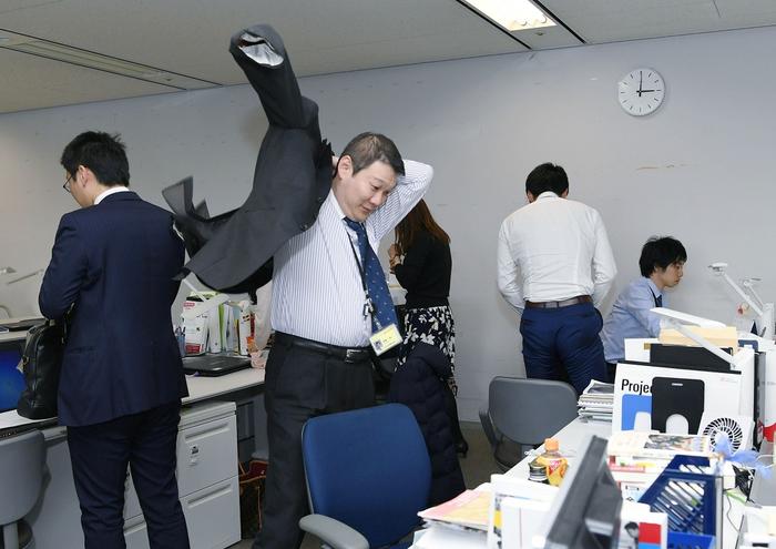 funcionários indo embora mais cedo no Japão
