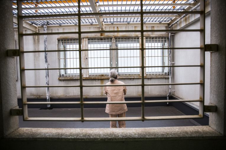 idosa na prisão do Japão