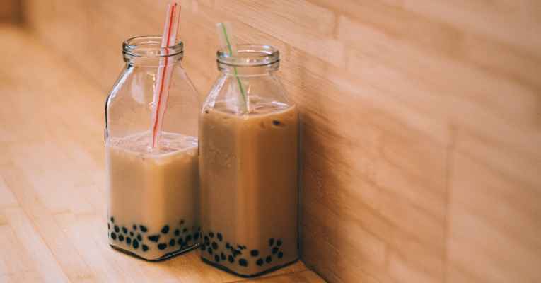 Bebida com bolinhas de tapioca