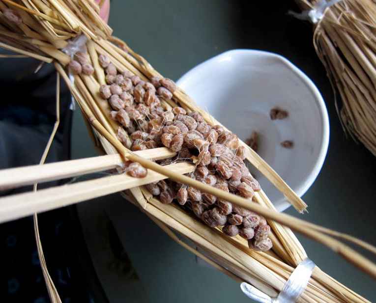 Natto na palha