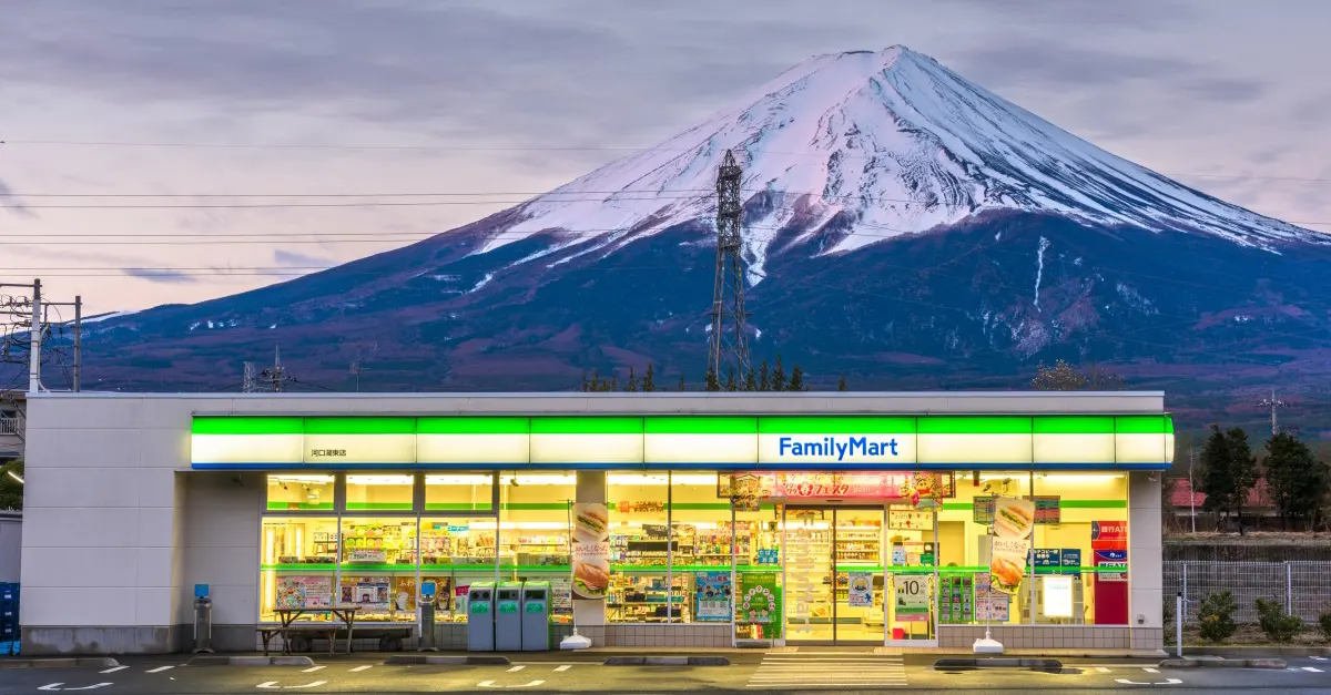 evolução das lojas de conveniência no Japão